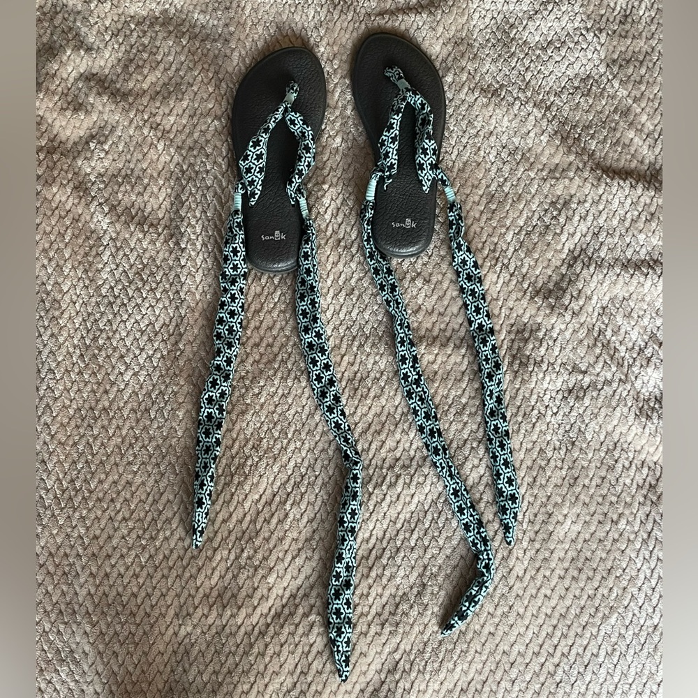 Sanuk sandals